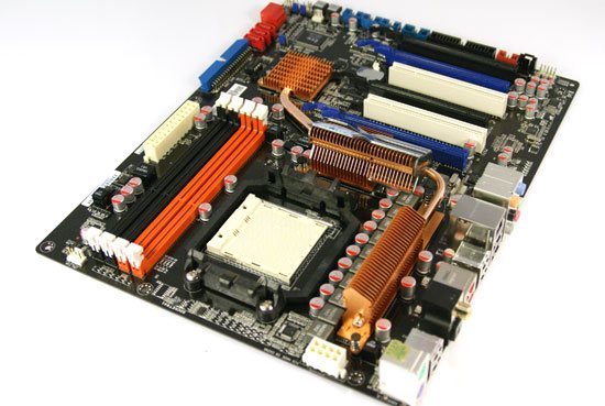 ASUS M4A79T Deluxe  DDR3