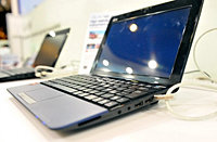   ASUS Eee PC 1015T   AMD