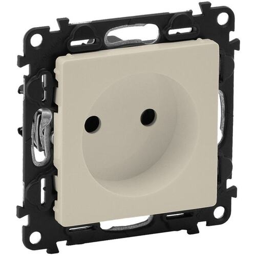 Розетка силовая Legrand Valena Life 753516