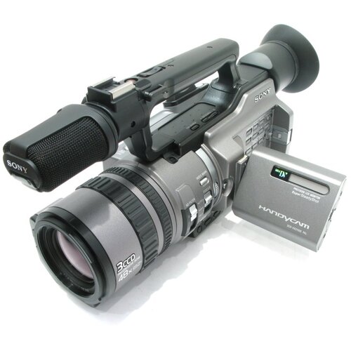 Профессиональная видеокамера Sony DCR-VX2100E